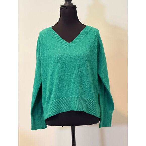 Old Navy Green V-Neck Sweater - Picture 1 of 3